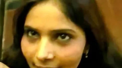 Una mujer madura aprende a chupar cogiendo maduras mexicanas una polla por primera vez.