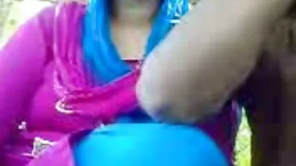 Una joven rusa se hartó de los chicos maduras mexicanas teniendo orgasmos blancos y negros duros.