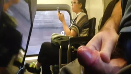 Pone grandes tetas en el hombro mexicanas maduras masturbandose de su cliente y besos de cáncer.