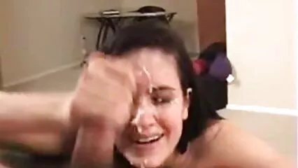 Una hermosa joven follando con un ginecólogo con un beso en sexo con maduras mexicanas el culo.