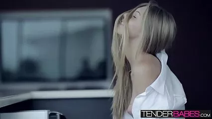 Una encantadora bibliotecaria estaba esperando xvideos de maduras mexicanas a su gentil amante.