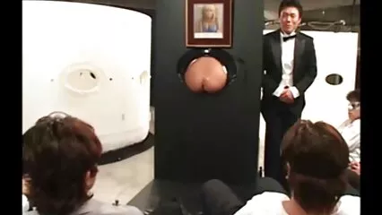 Ella golpea a un Buryat regordete videos porno mexicanas maduras con su deliciosa barra de chocolate, de pie allí con goteras.