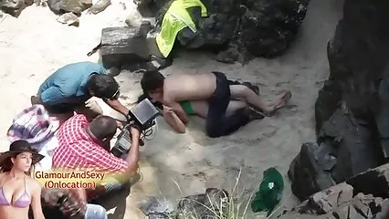 Una hermosa sexóloga ayuda a un chico maduras cojiendo mexicanas a aliviar la tensión con las chicas.