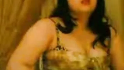 Press de banca videos xxx maduras mexicanas de hermosos pechos chicas adecuadas y sexo increíble en el gimnasio.