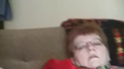 El tipo videos xxx de maduras mexicanas está encantado con los cuentos de hadas de esta madre rusa.